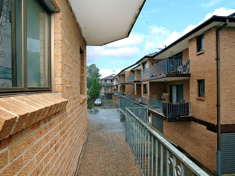 34/11 Louis Street, Granville NSW 2142