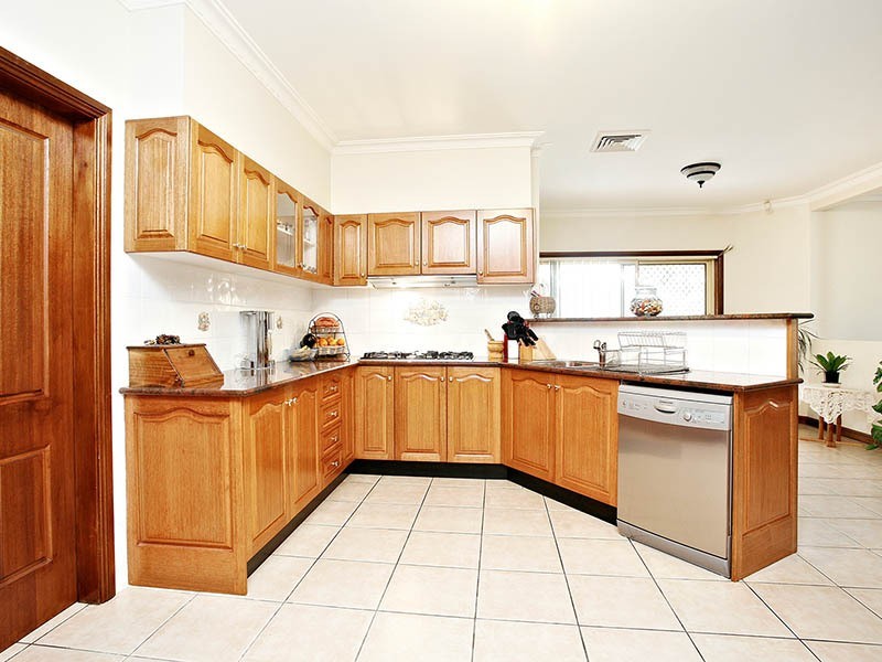 8 Cleone Street, Guildford NSW 2161