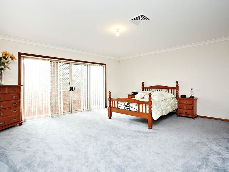 8 Cleone Street, Guildford NSW 2161