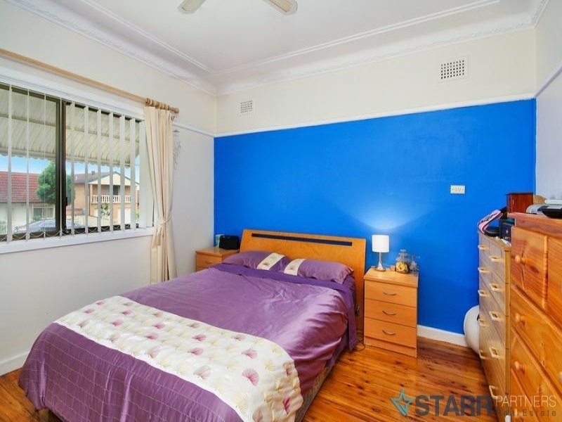 9 Binda Street, Merrylands NSW 2160