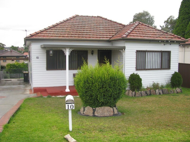 10 Slapp, Merrylands West NSW 2160