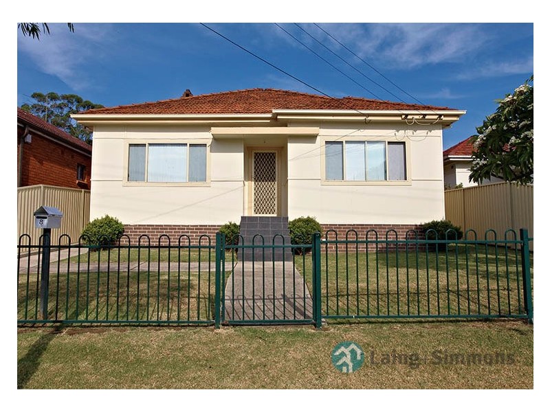 8 Chamberlain Road, Guildford NSW 2161