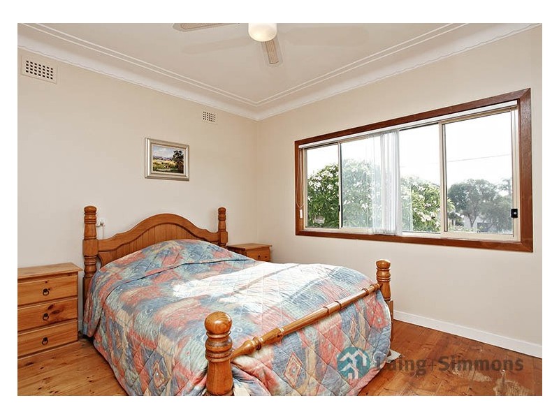 8 Chamberlain Road, Guildford NSW 2161