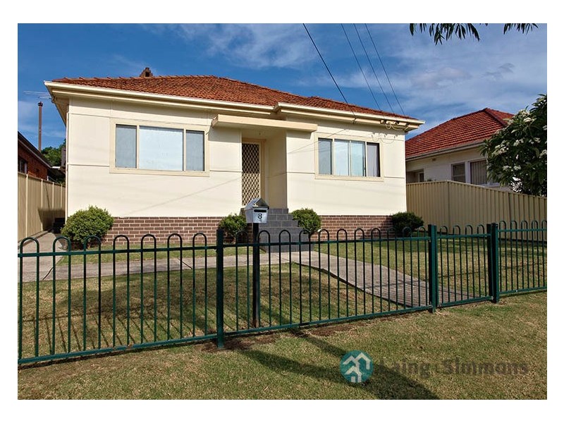 8 Chamberlain Road, Guildford NSW 2161