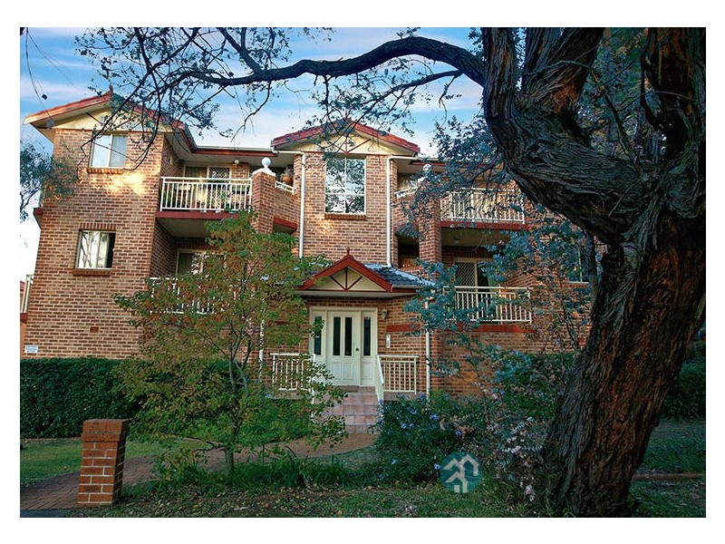 2/64 Clyde Street, Guildford NSW 2161