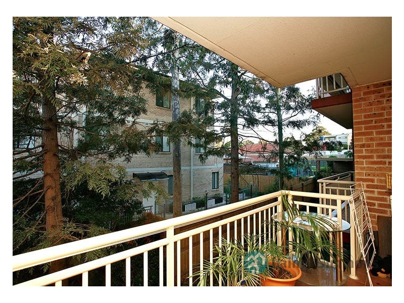 2/64 Clyde Street, Guildford NSW 2161