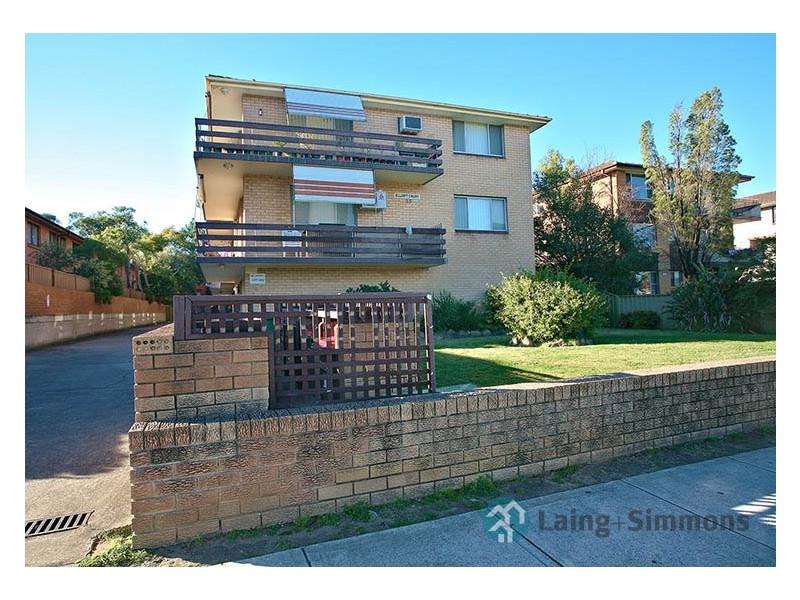 8/33 Blaxcell Street, Granville NSW 2142
