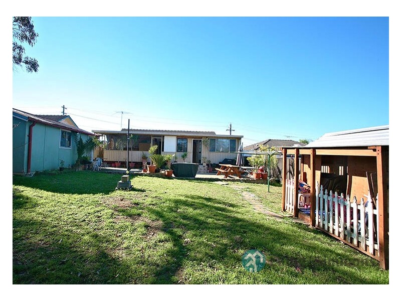 11 Gozo Road, Greystanes NSW 2145