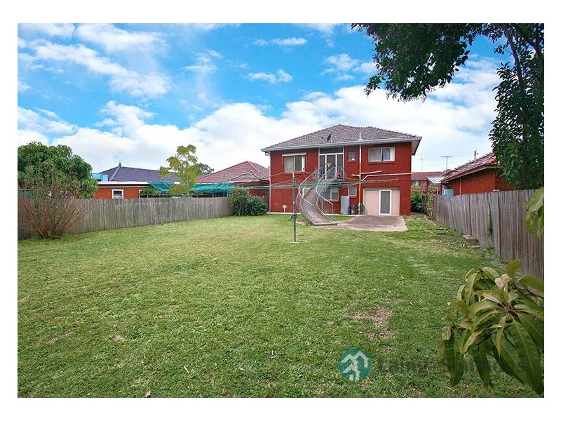 2/27 West Street, Guildford NSW 2161
