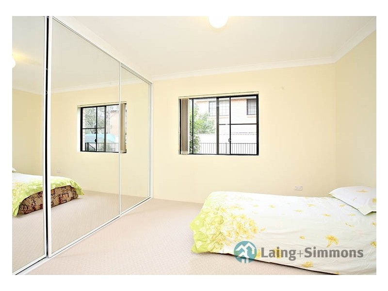 8/57 Newman Street, Merrylands NSW 2160