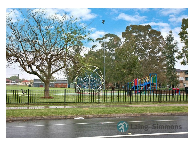 8/57 Newman Street, Merrylands NSW 2160