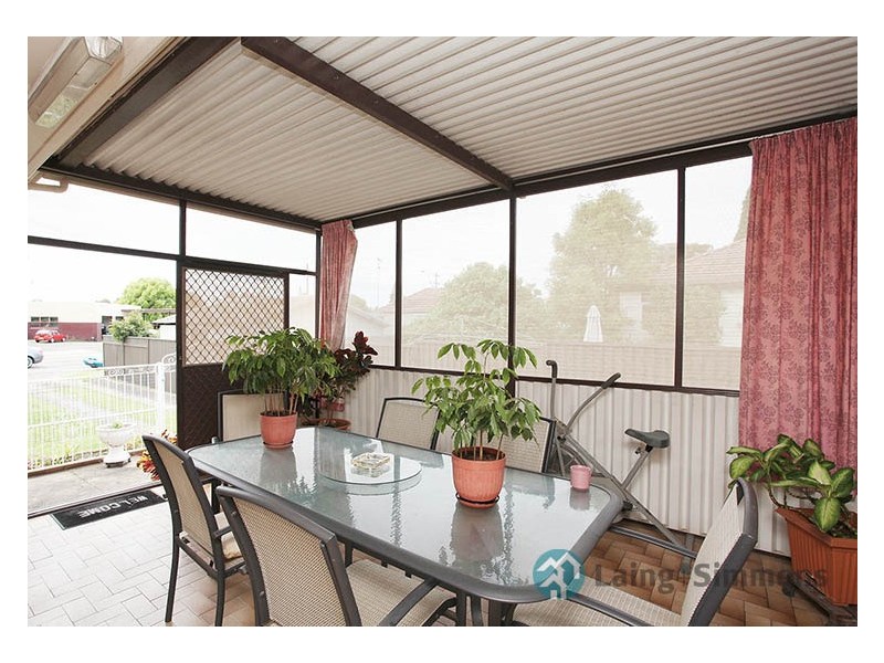 8 Kenyons Road, Merrylands NSW 2160