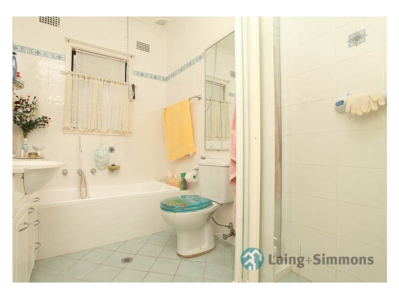 8 Kenyons Road, Merrylands NSW 2160