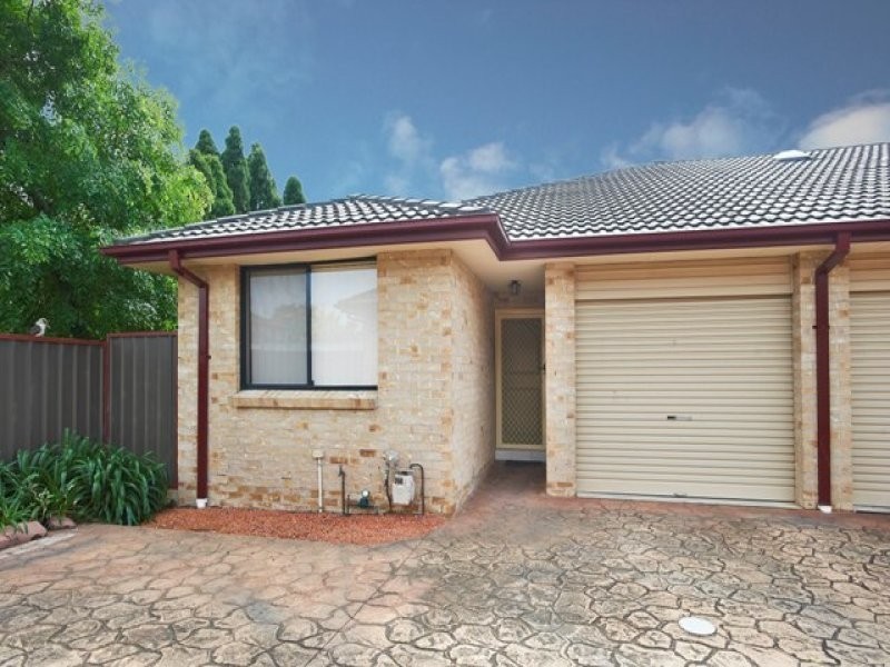 9/8-12 Fitzwilliam Road, Toongabbie NSW 2146