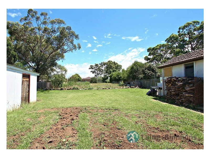 21 Renfrew Street, Guildford NSW 2161