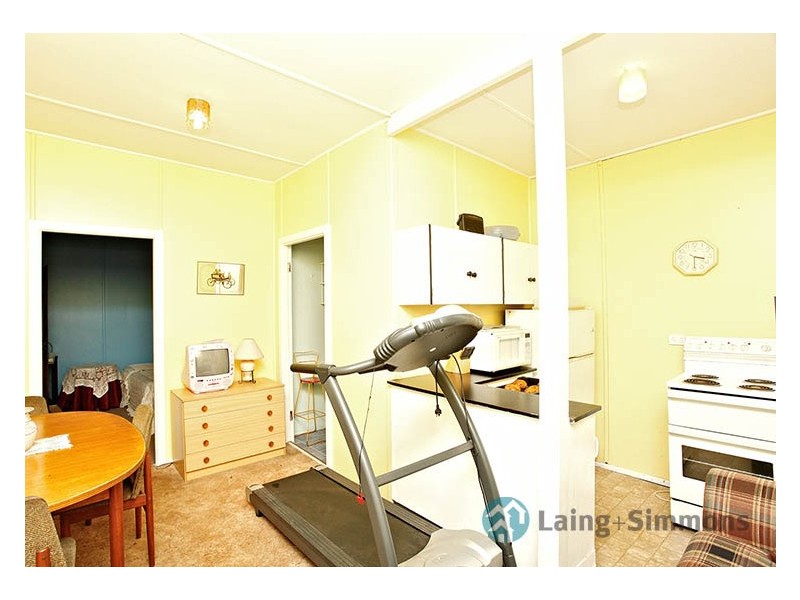 23 Rhodes Avenue, Guildford NSW 2161