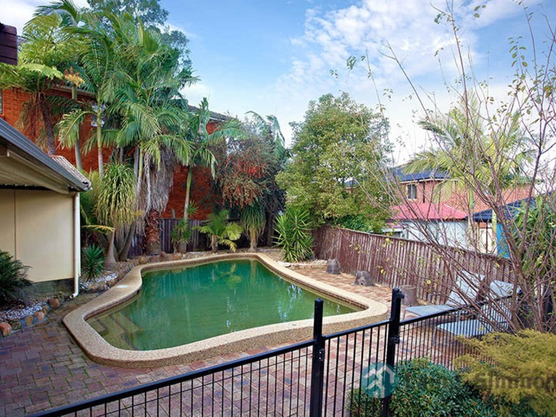 102 Runyon Avenue, Greystanes NSW 2145