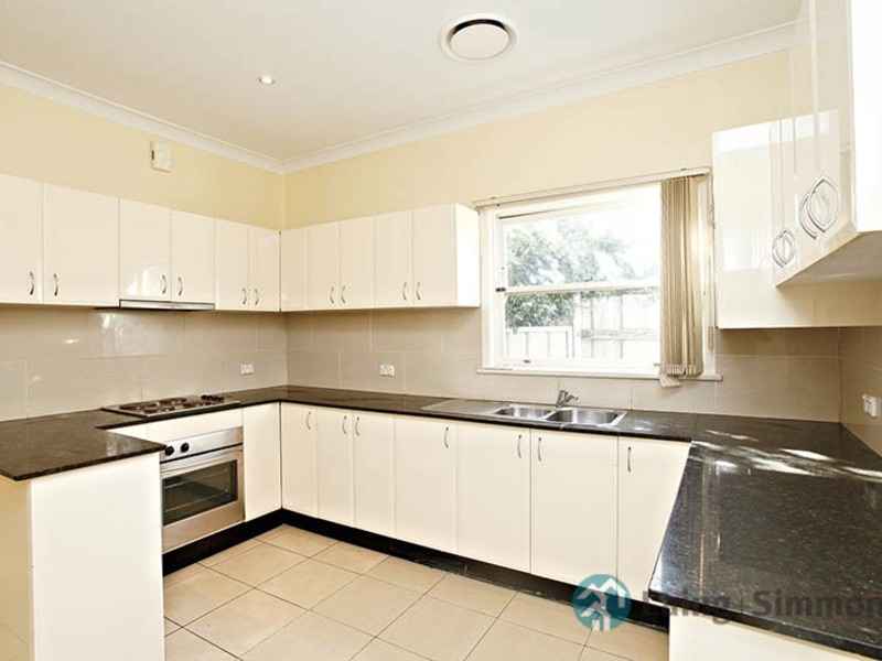 6 Greenslope Street, South Wentworthville NSW 2145