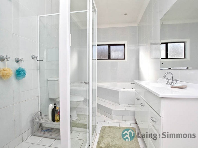 14 Hollywood Street, South Wentworthville NSW 2145