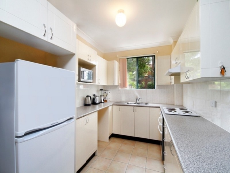 2/6-8 Paton Street, Merrylands NSW 2160