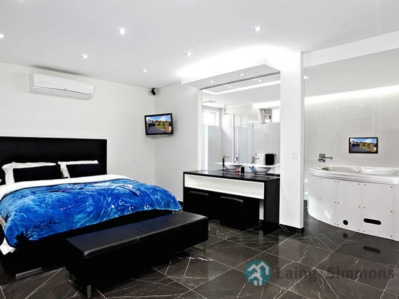 18 Talbot Road, Guildford NSW 2161