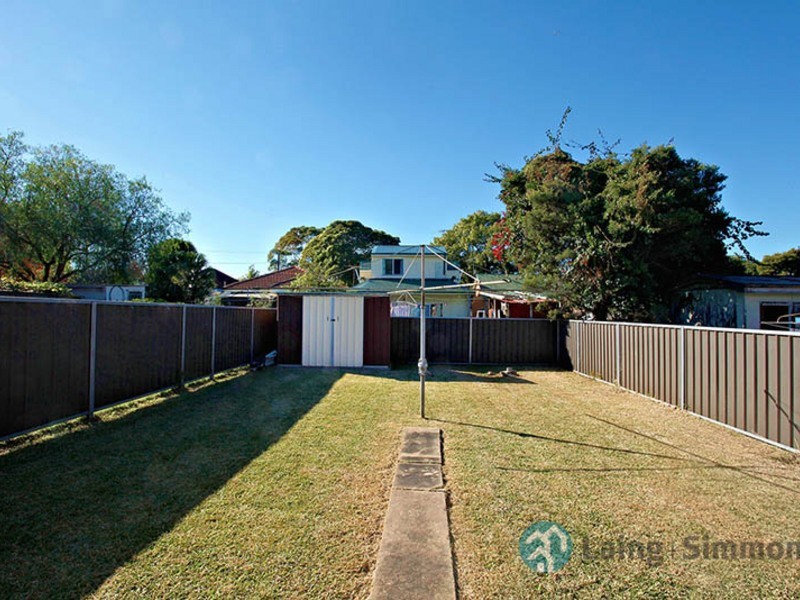 6 Garrard Street, Granville NSW 2142
