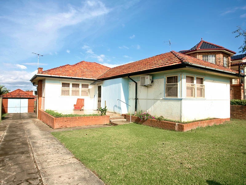 6 Kimberley Street, Merrylands NSW 2160
