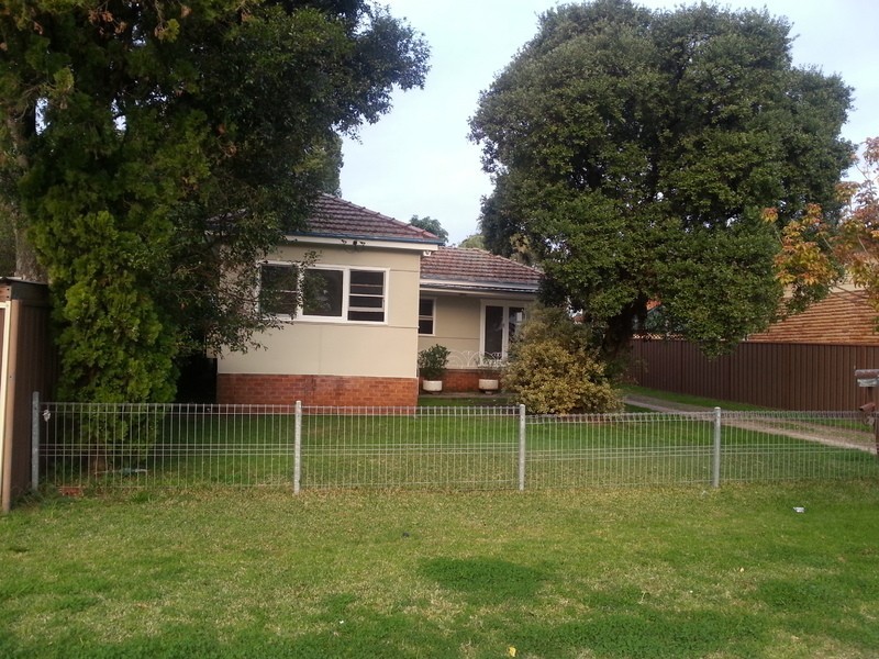 2 West Street, Guildford NSW 2161