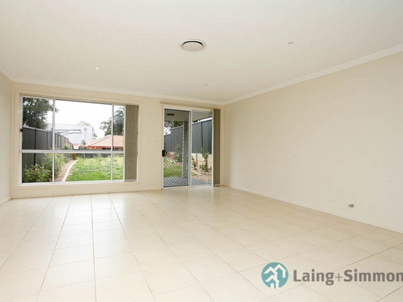 2/256-258 Windsor Road, Baulkham Hills NSW 2153