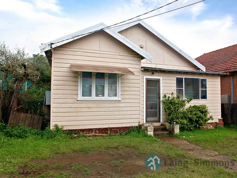 300 Woodville Road, Guildford NSW 2161