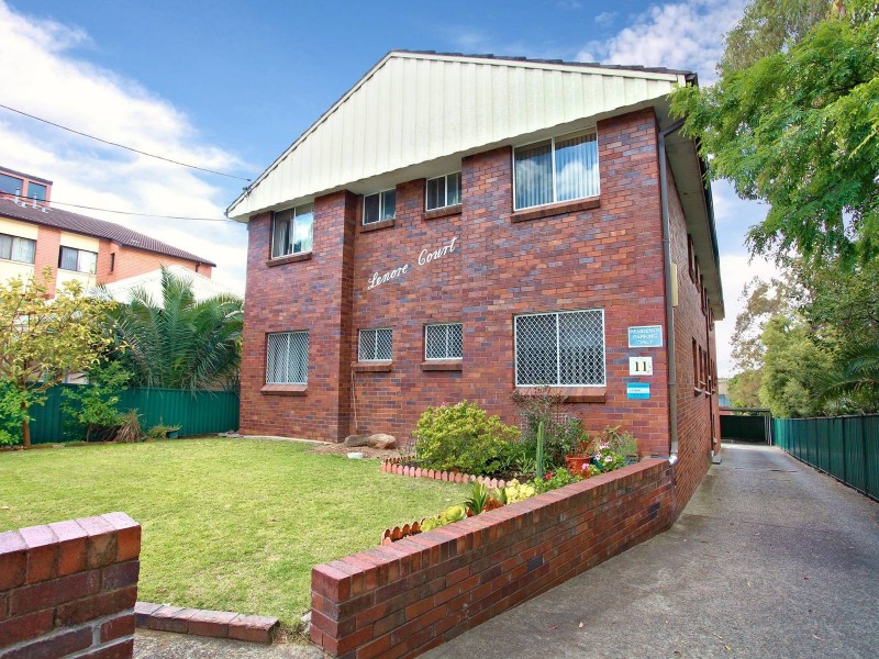 8/11 Lumley Street, Granville NSW 2142