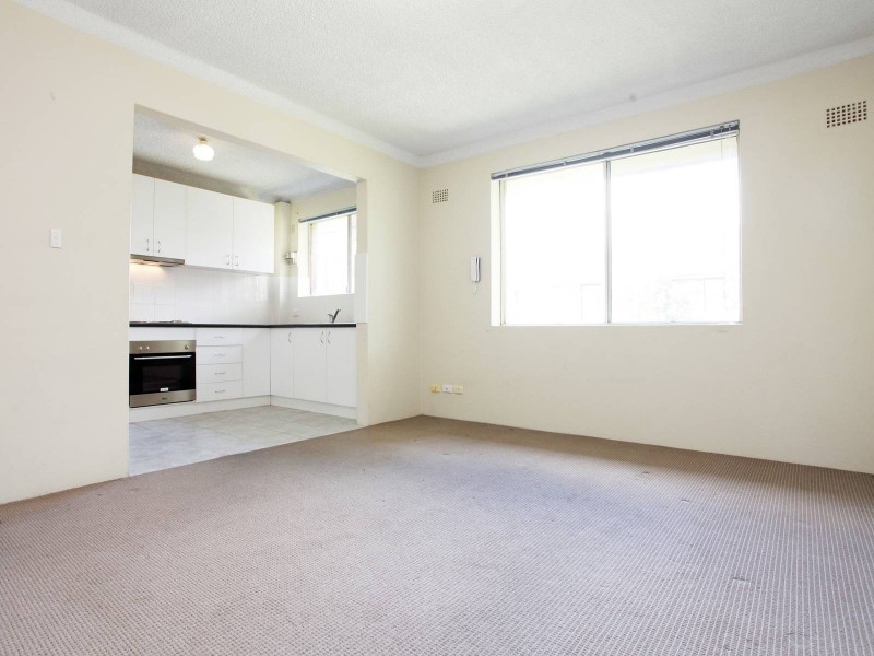 8/11 Lumley Street, Granville NSW 2142