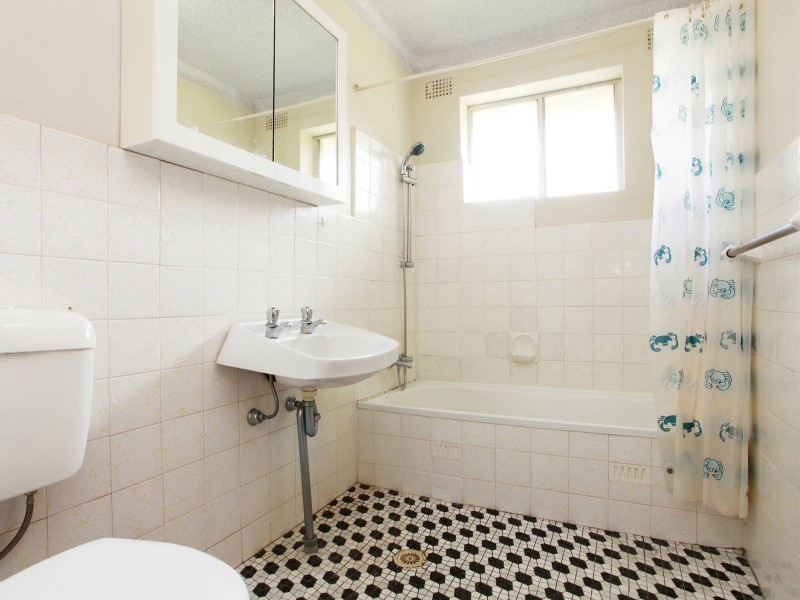 8/11 Lumley Street, Granville NSW 2142