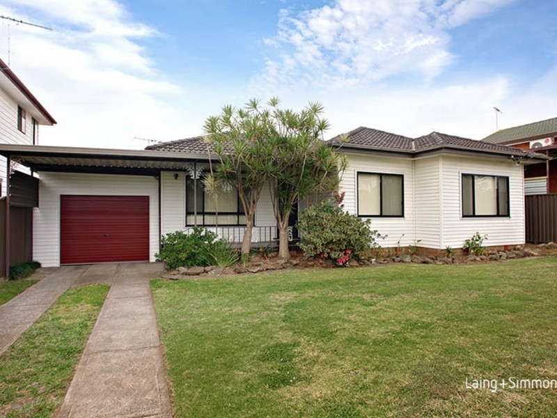 11 Ainslie Street, Fairfield West NSW 2165
