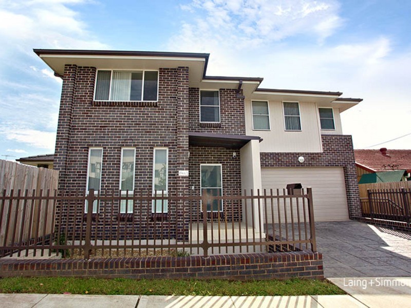 2/156A Railway Terrace, Merrylands NSW 2160