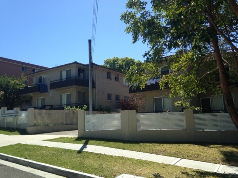 8/11-13 Crown Street, Granville NSW 2142