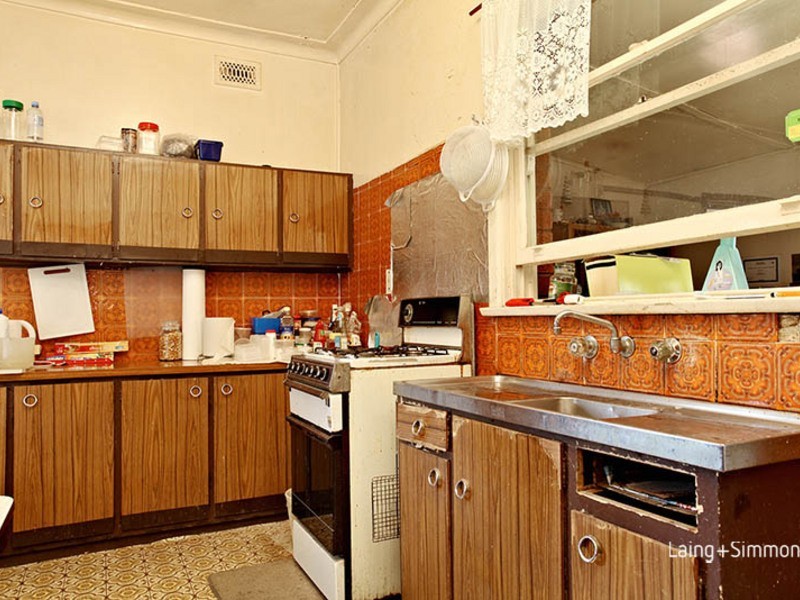 9 Waratah Street, Guildford NSW 2161