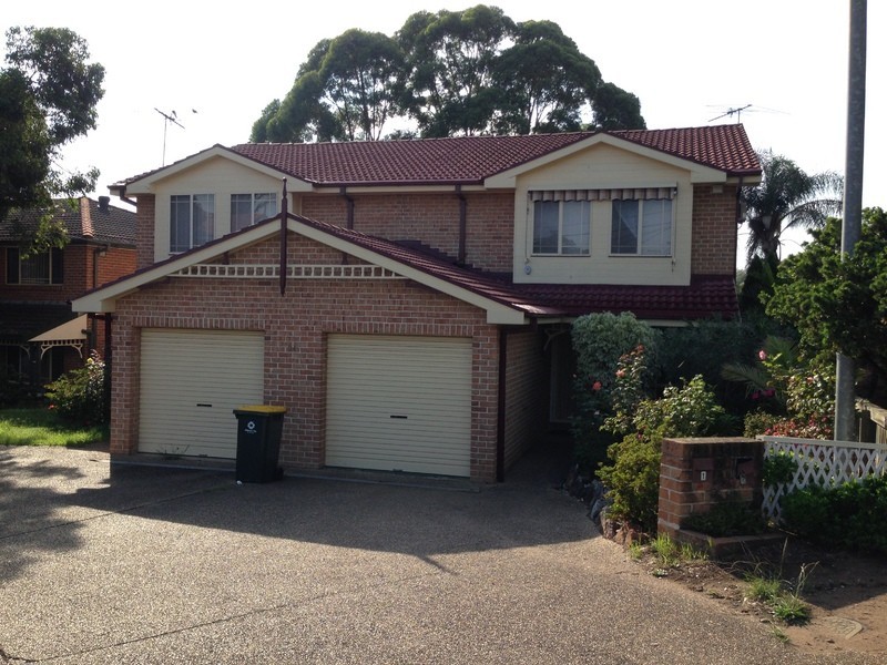 2/32 Otto Street, Merrylands NSW 2160