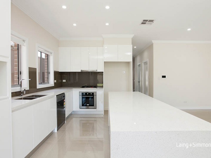 11 Verlie Street, South Wentworthville NSW 2145