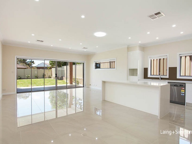 11 Verlie Street, South Wentworthville NSW 2145