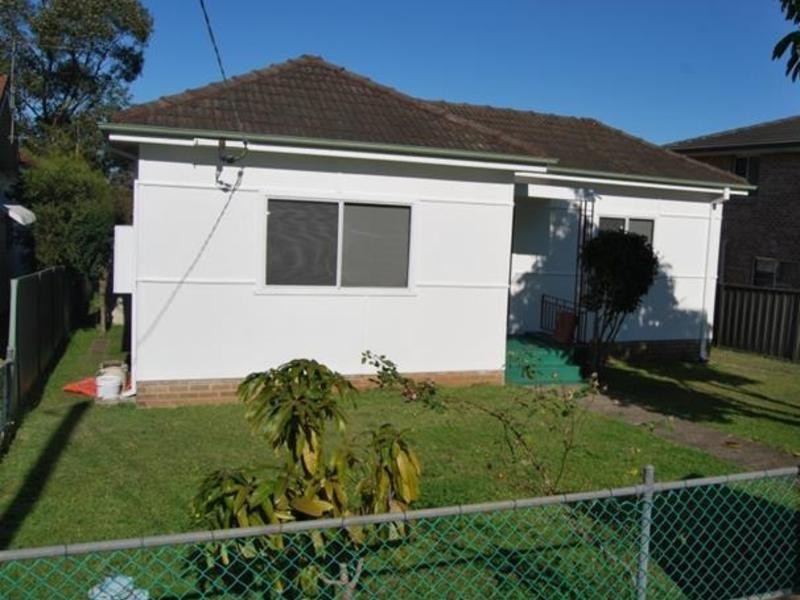 32 Robertson Street, Guildford West NSW 2161