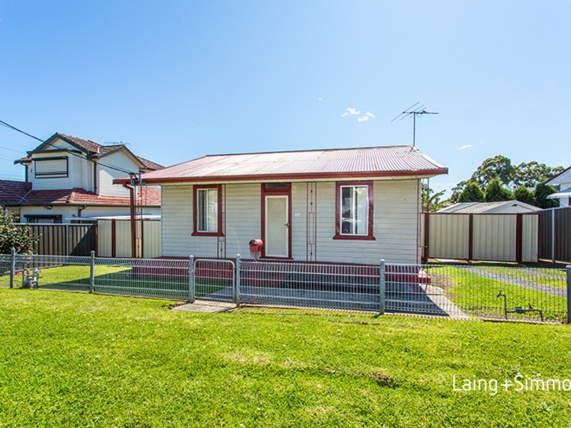 17 Warialda Street, Merrylands NSW 2160