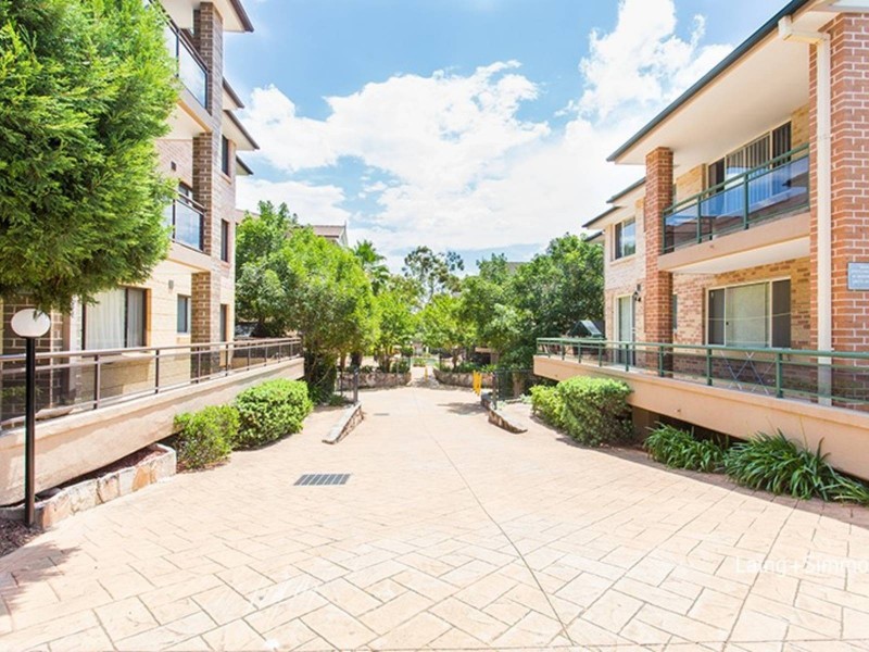 18/27-33 Addlestone Road, Merrylands NSW 2160