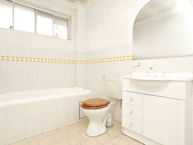 18/27-33 Addlestone Road, Merrylands NSW 2160