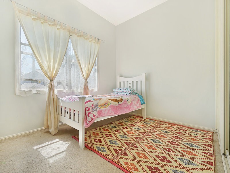 16 Rhodes Avenue, Guildford NSW 2161