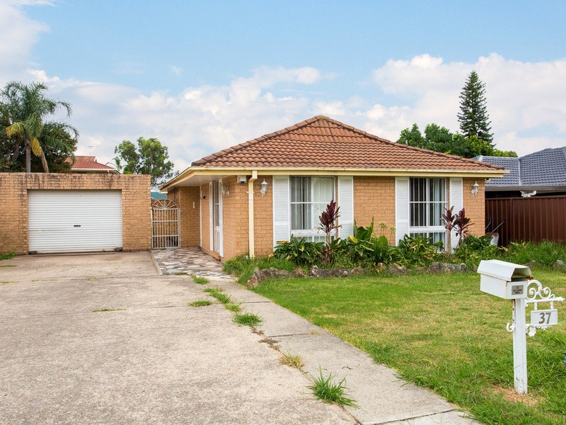 37 Lamerton Street, Oakhurst NSW 2761