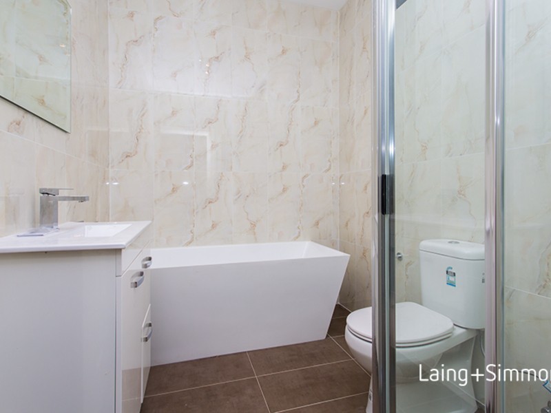 2/22 The Esplanade, Guildford NSW 2161