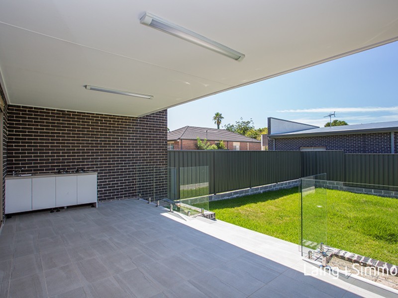 2/22 The Esplanade, Guildford NSW 2161