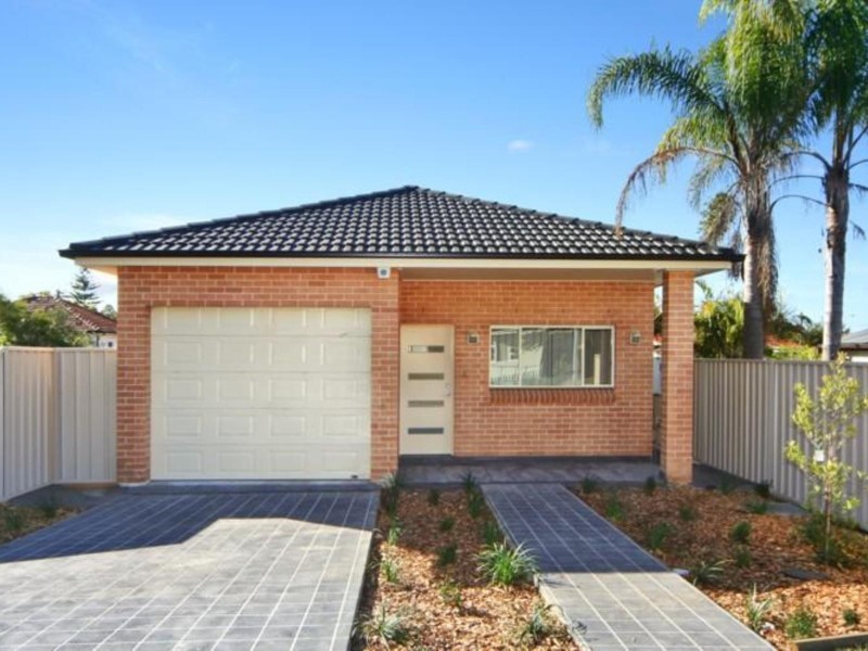 5 Grove Street, Guildford NSW 2161