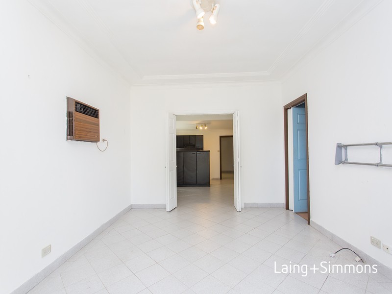 8 Constitution Road, Constitution Hill NSW 2145